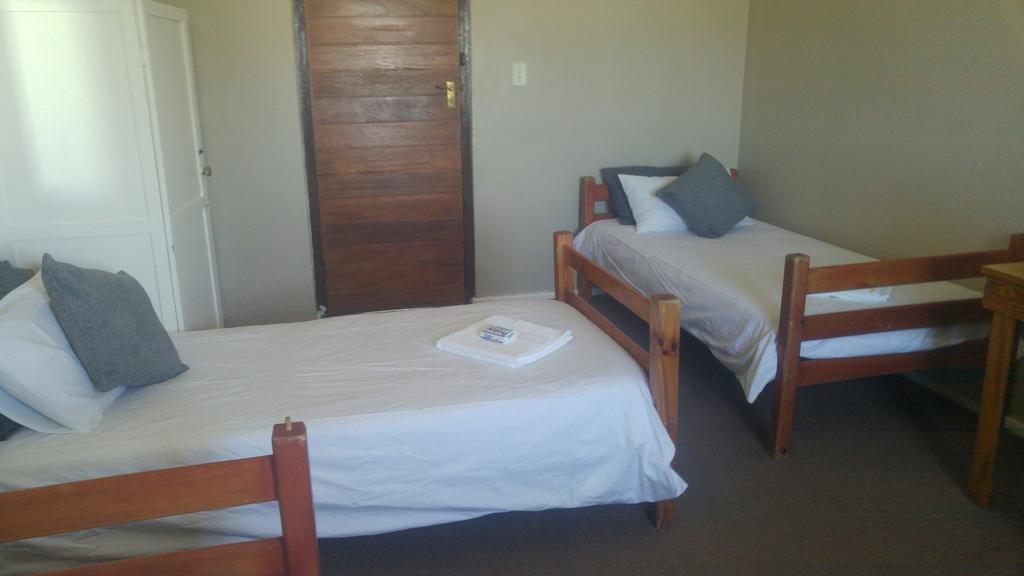 Stellenbosch Travellers Lodge Hostel Bagian luar foto